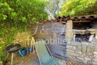 Charming house with garden in Saignon